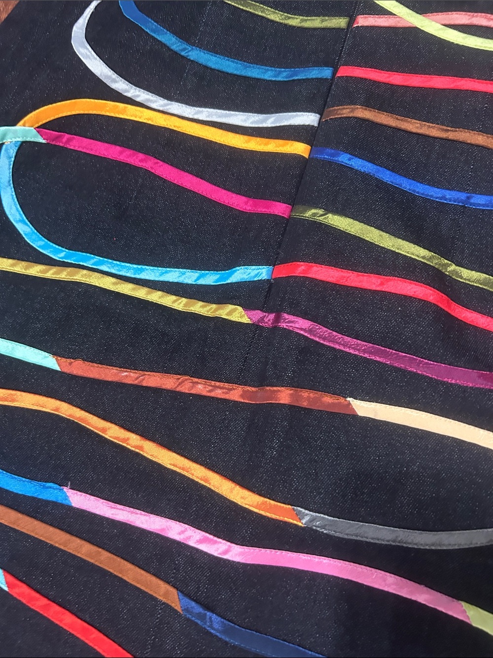 Black Casual Women's Dress with Multicolor Ribbon Swirl - Picture 8 of 12
